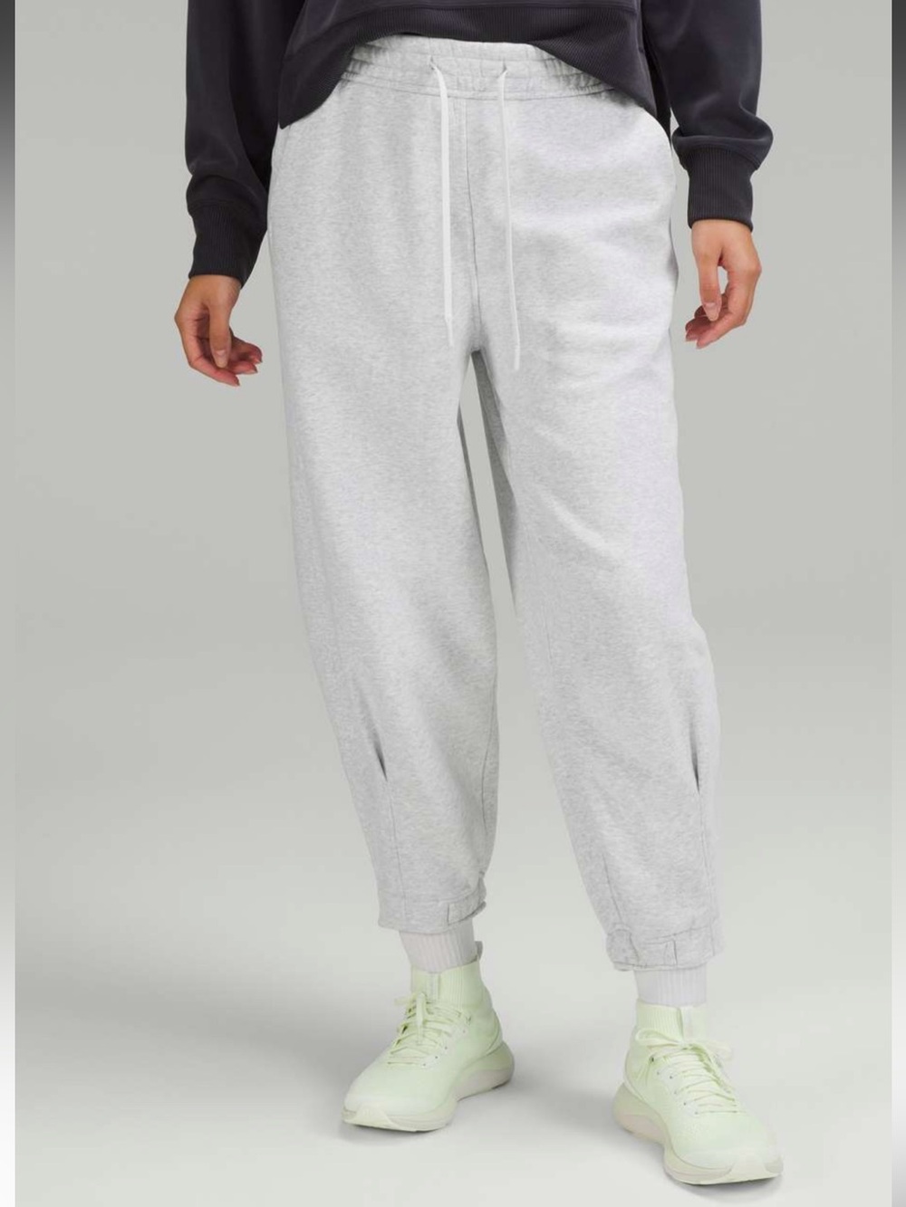 Lululemon Loungeful Oversized-Fit High-Rise Cropped Jogger